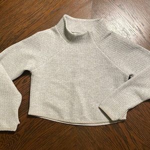 Zella Dance Workout Crop Top Gray With Thumbholes Size Medium